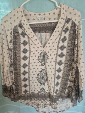 Lucky Brand Cream,Sage and Black Printed V-Neck Tunic